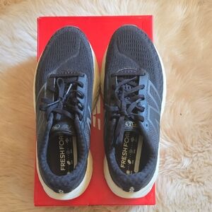 Women's New Balance 1080 v14, Size 8
